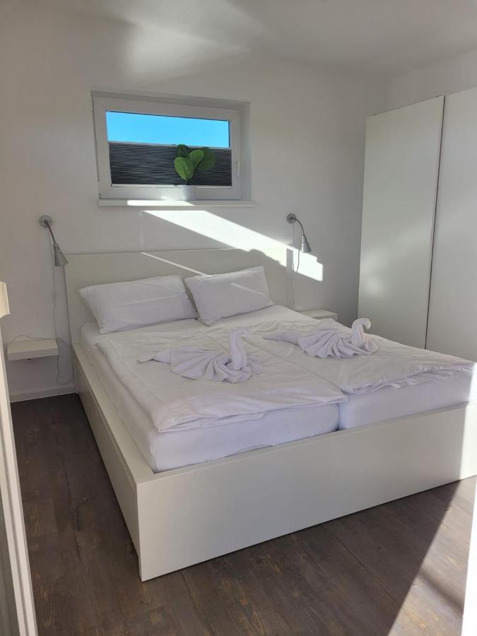 4 Sterne Dtv Floating House 호텔 Kröslin 외부 사진