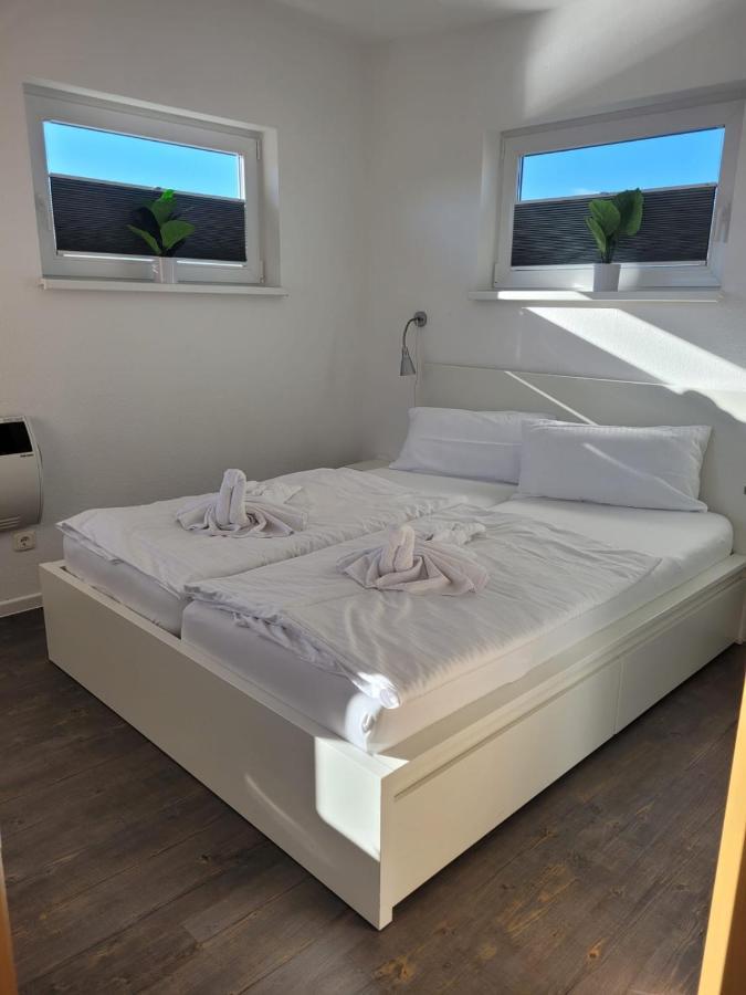 4 Sterne Dtv Floating House 호텔 Kröslin 외부 사진