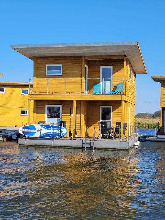 4 Sterne Dtv Floating House 호텔 Kröslin 외부 사진